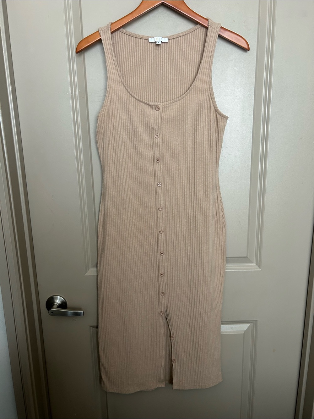 iris Beige Ribbed Button-Front Midi Dress - Picture 2 of 6